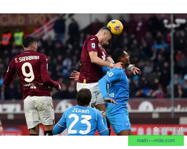 吉鲁对阵那不勒斯欧协联关键战作用深度解析与价值评估战术影响力